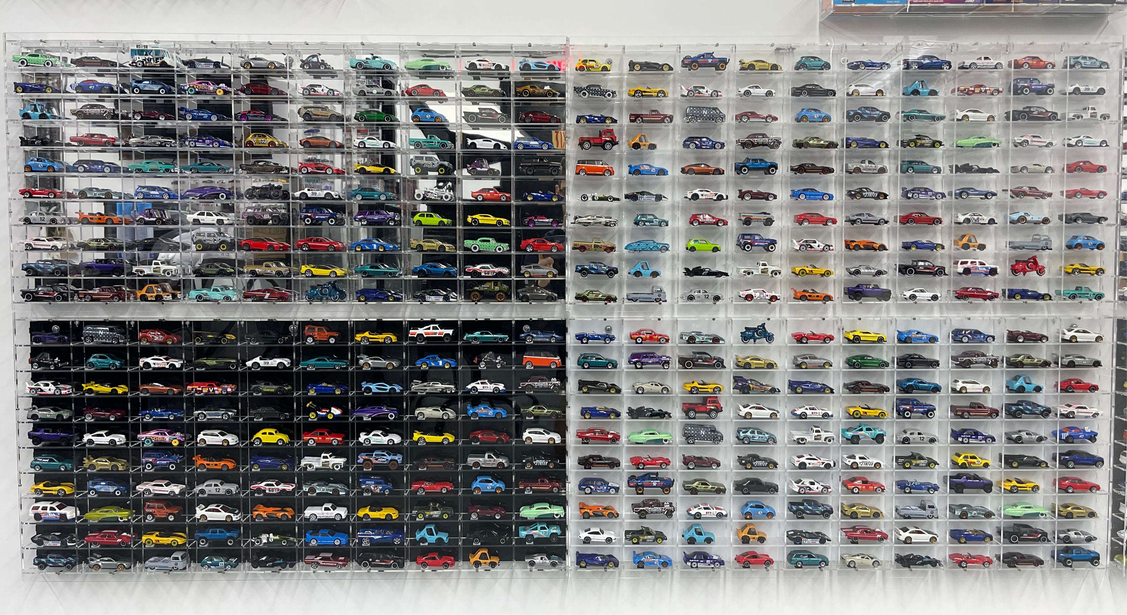 100 Loose Car Wall Mount Display | Best Prices of 2025 at Diamond