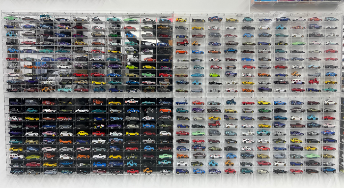 100 Loose Car Wall Mount Display -  Shop now at Diamond Protector