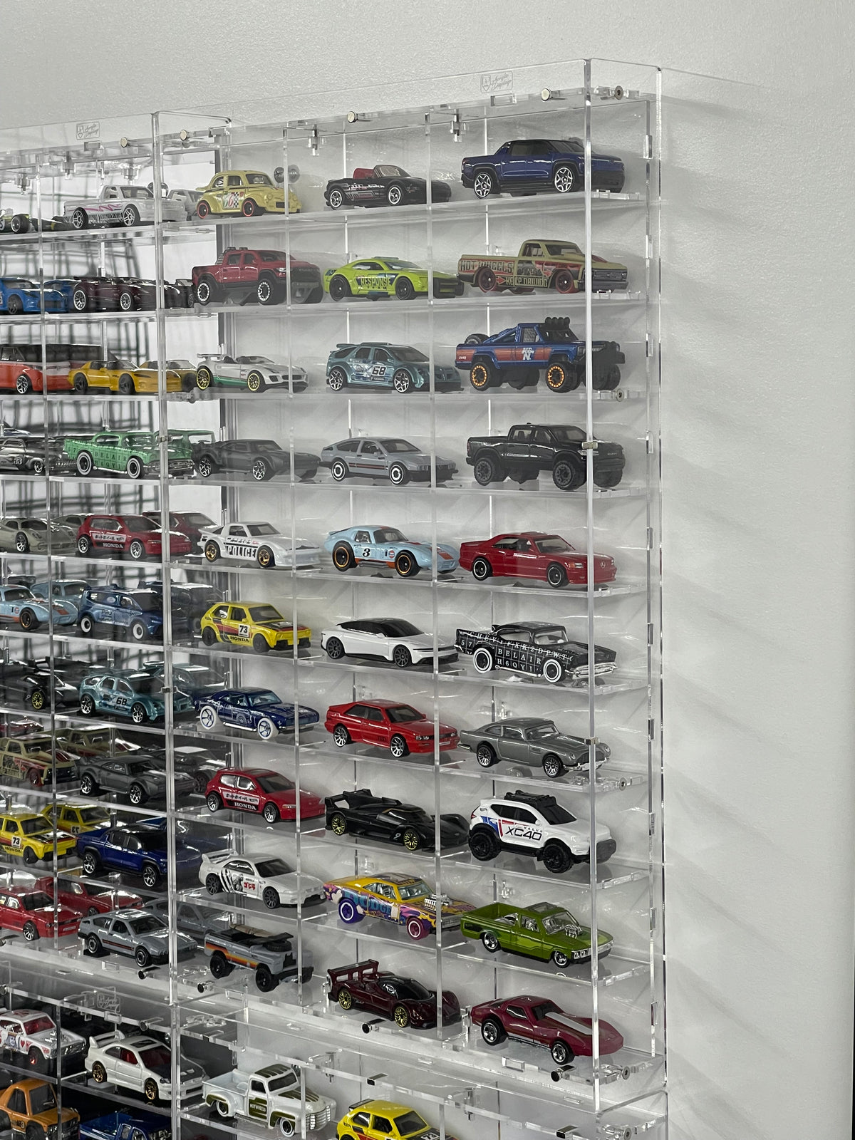 30 Loose Car Wall Mount Display -  Shop now at Diamond Protector