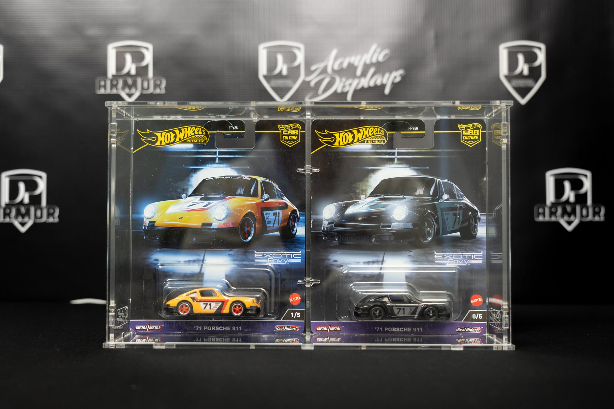 Hot Wheels Premium 2-Car Acrylic Display 2 Pack (WC-2) | Diamond