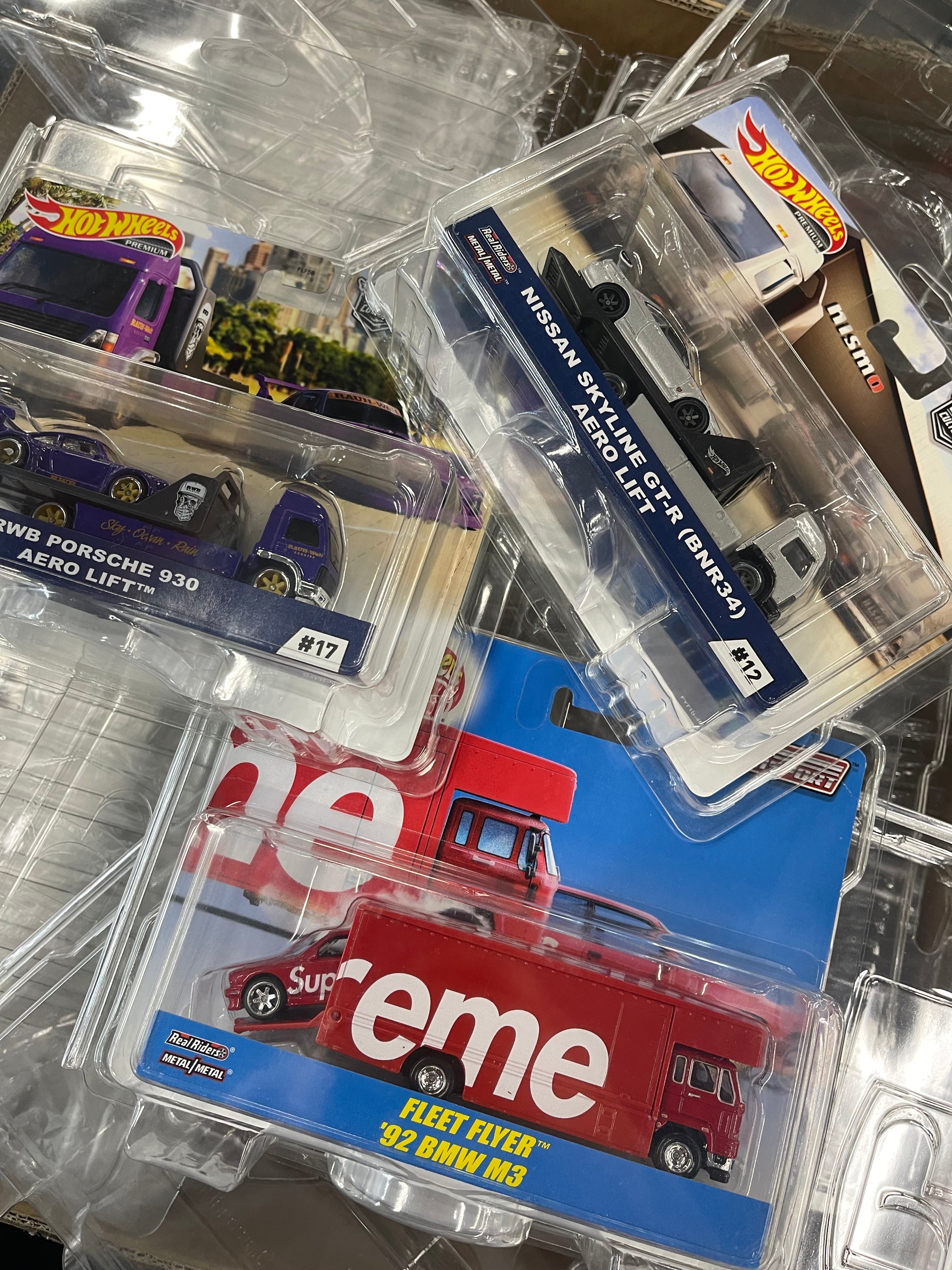 Hot wheels shop supreme team transport